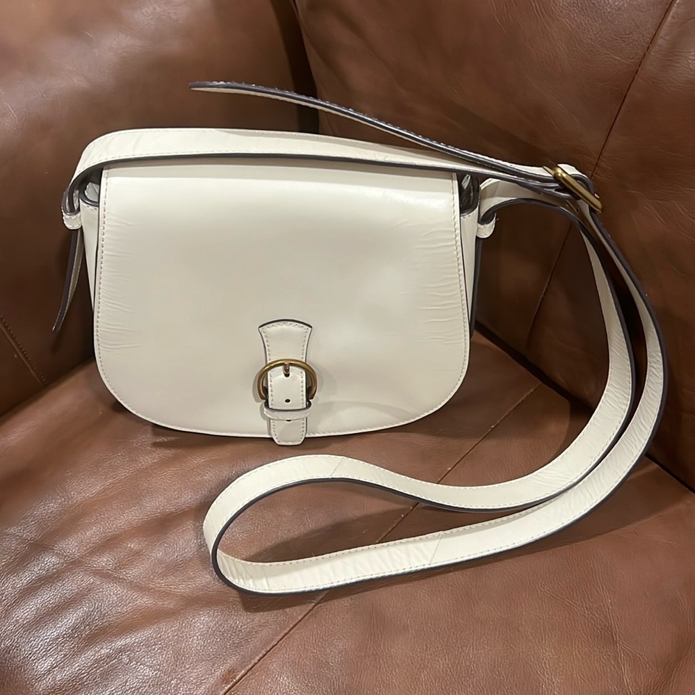Sam Edelman Signature Saddle Bag Magnetic Snap Closure. Color: Cream
